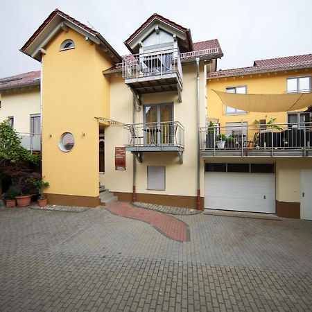 Отель Kleines Landhaus Wendel Kapellen-Drusweiler Экстерьер фото